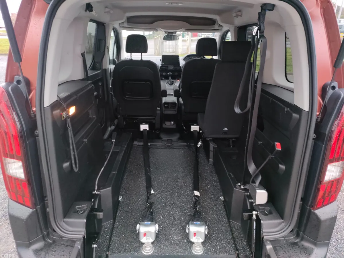 Peugeot Rifter MPV, Diesel, 2022, Bronze