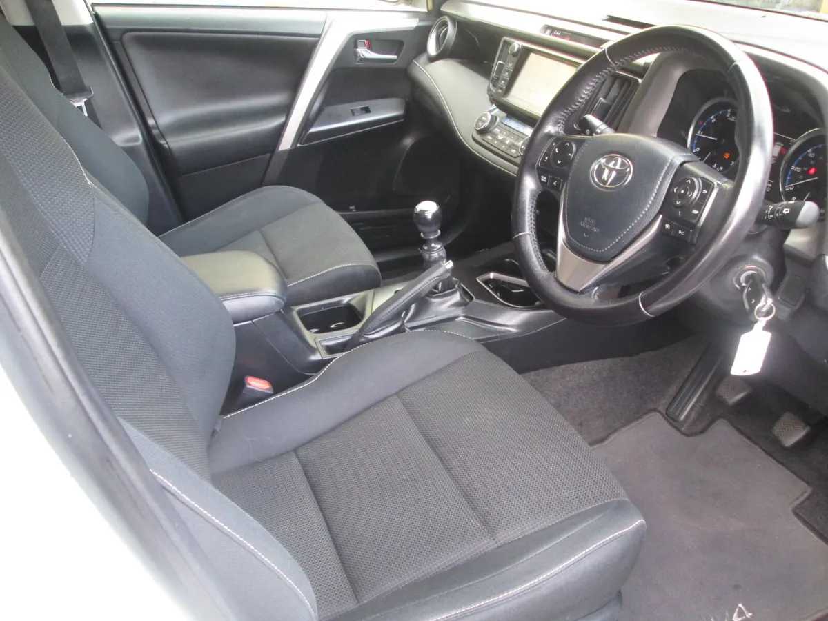 Toyota RAV4 SUV, Diesel, 2017, White