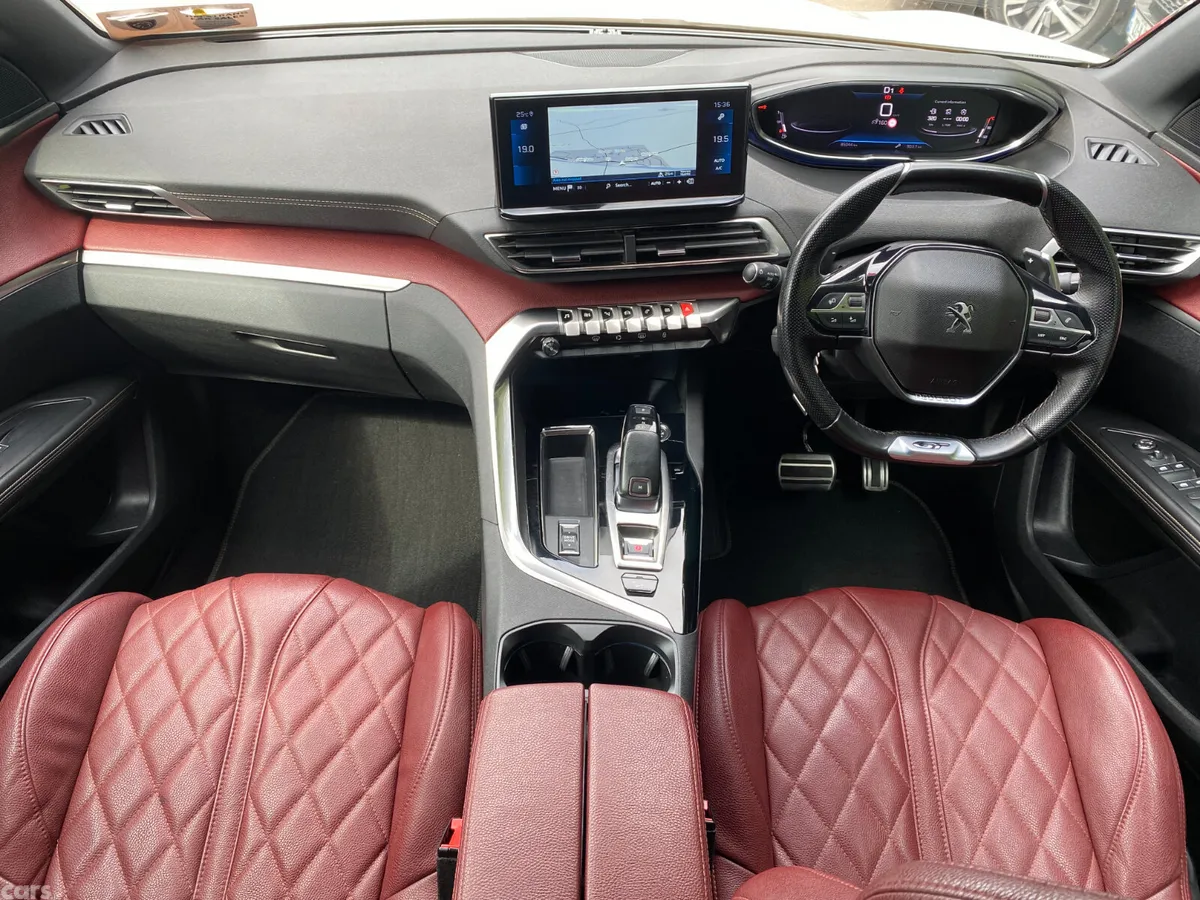 Peugeot 5008 MPV, Diesel, 2022, White