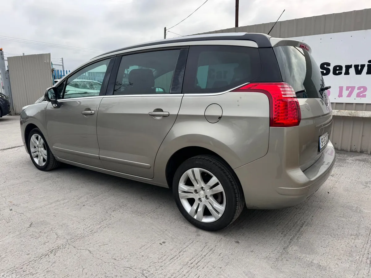 Peugeot 5008 MPV, Diesel, 2015, Grey