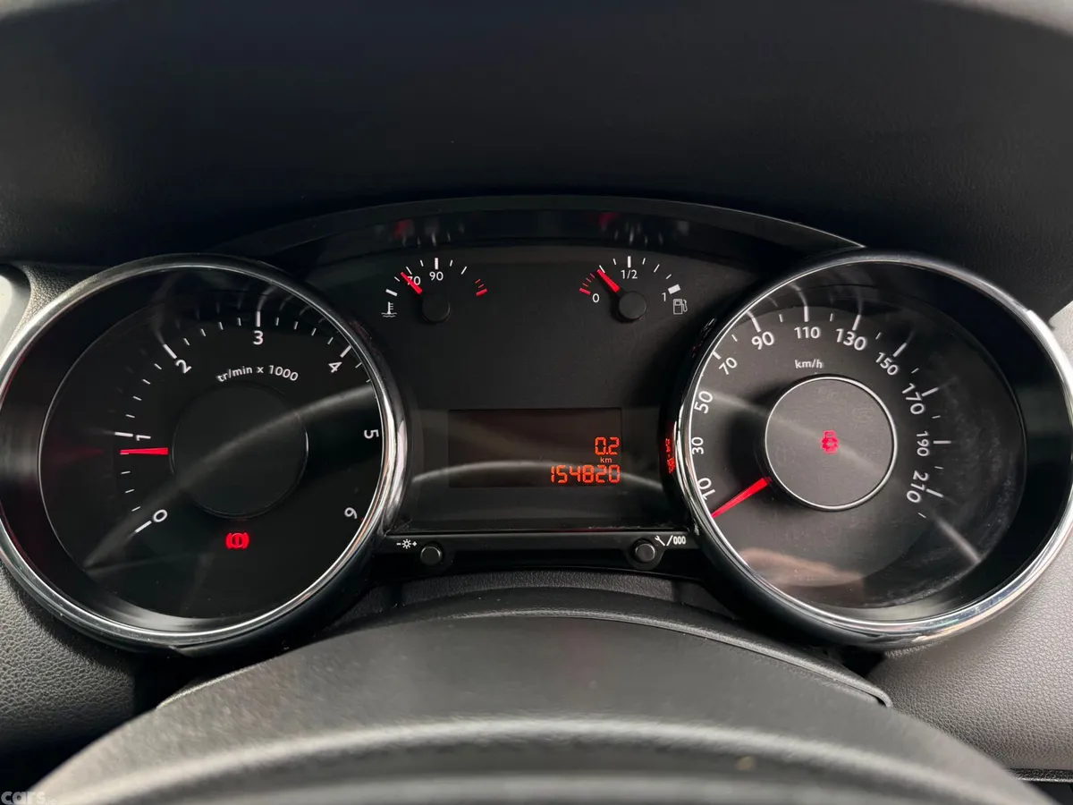 Peugeot 5008 MPV, Diesel, 2015, Grey