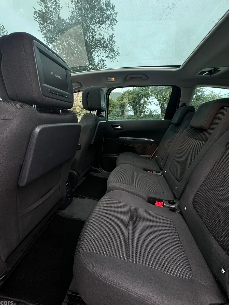 Peugeot 5008 MPV, Diesel, 2015, Grey
