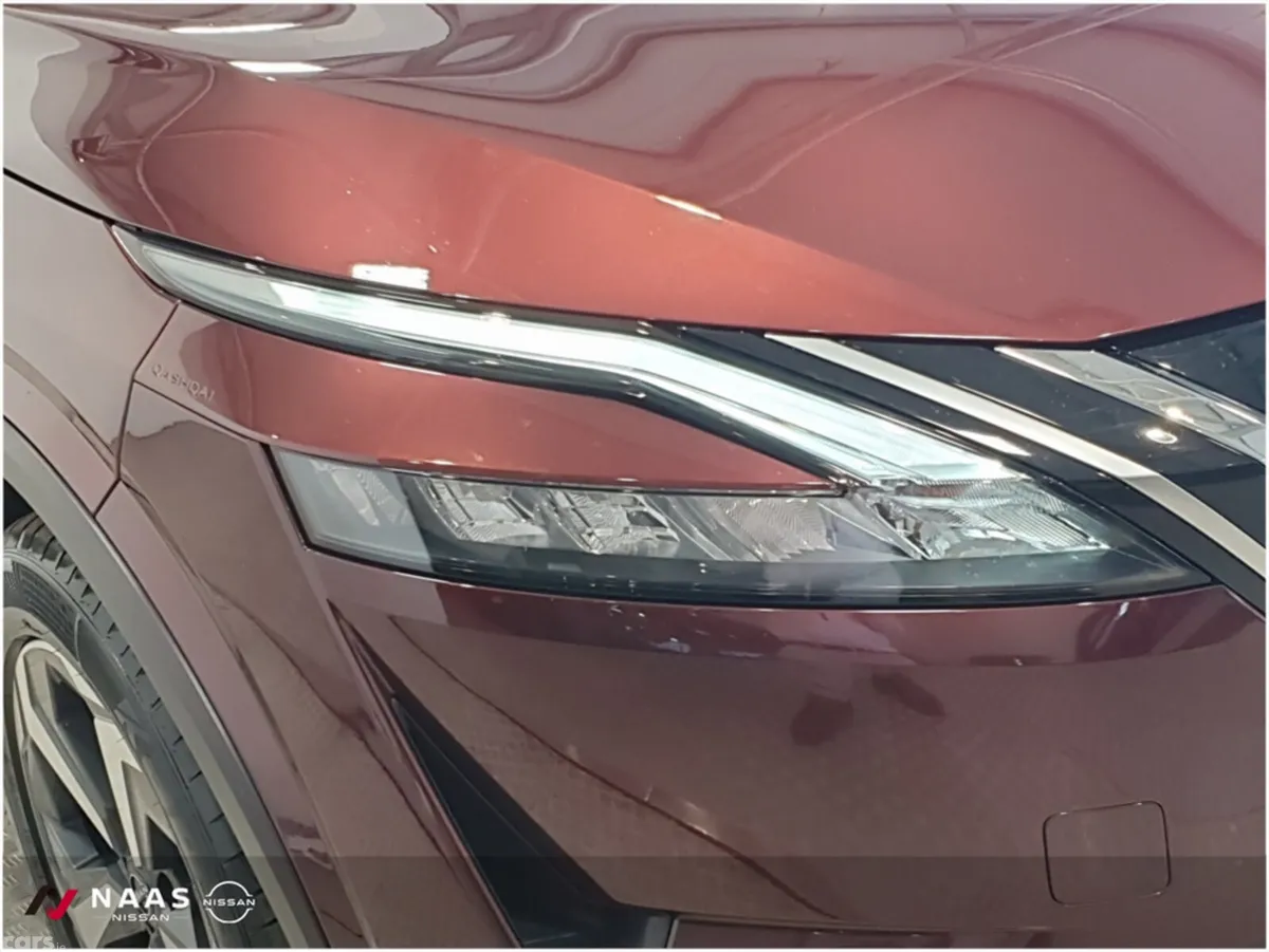 Nissan Qashqai MPV, Petrol, 2023, Red