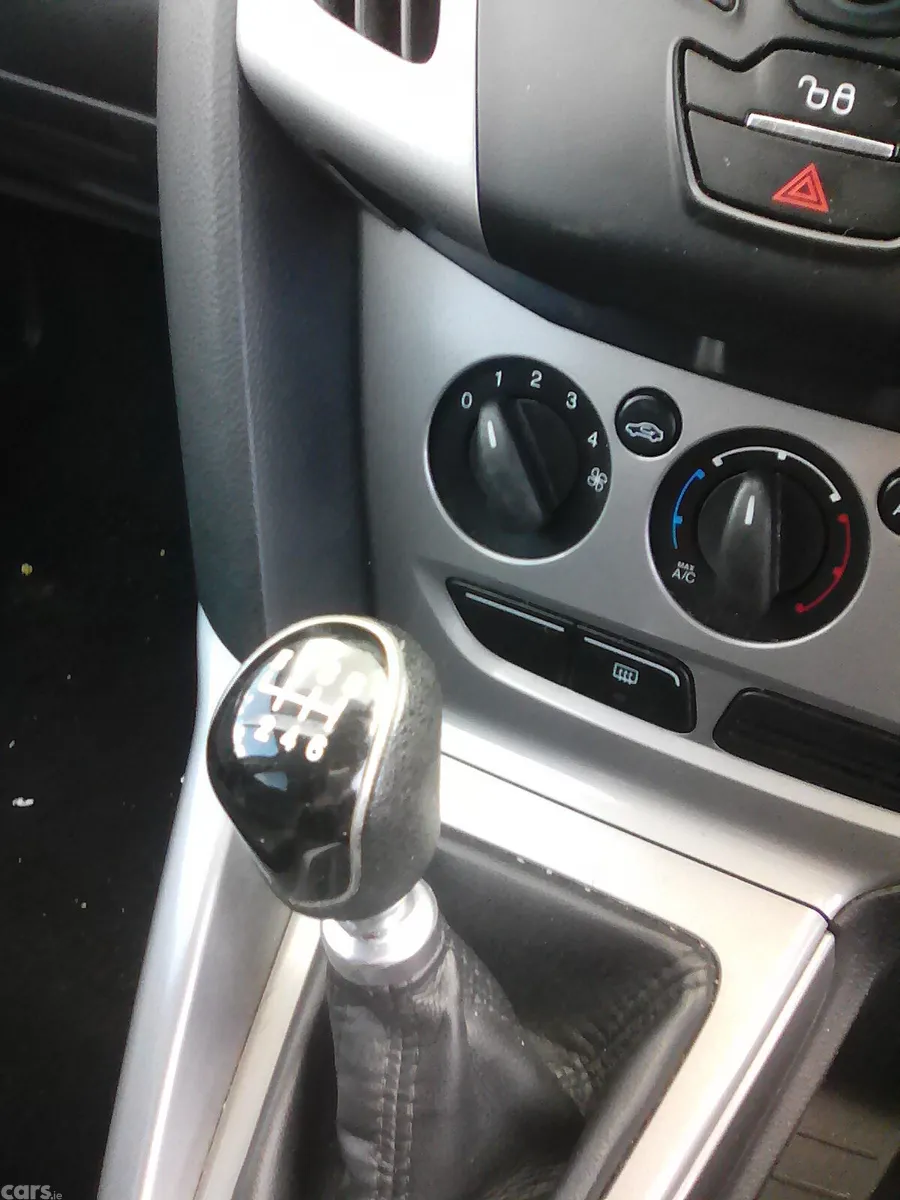 Ford Focus Estate/Jeep, Diesel, 2012, Silver