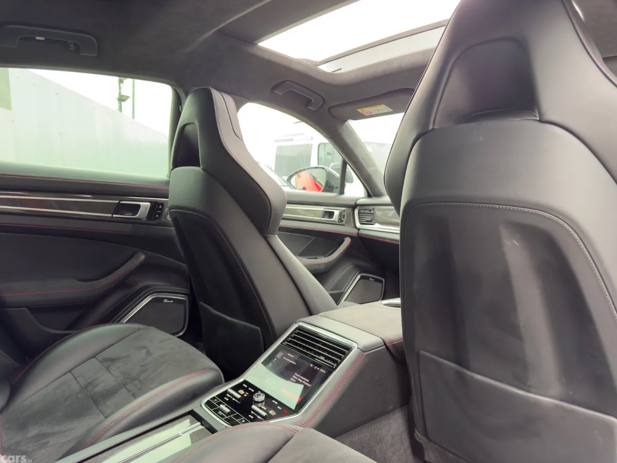 Porsche Panamera Hatchback, Petrol, 2019, Red