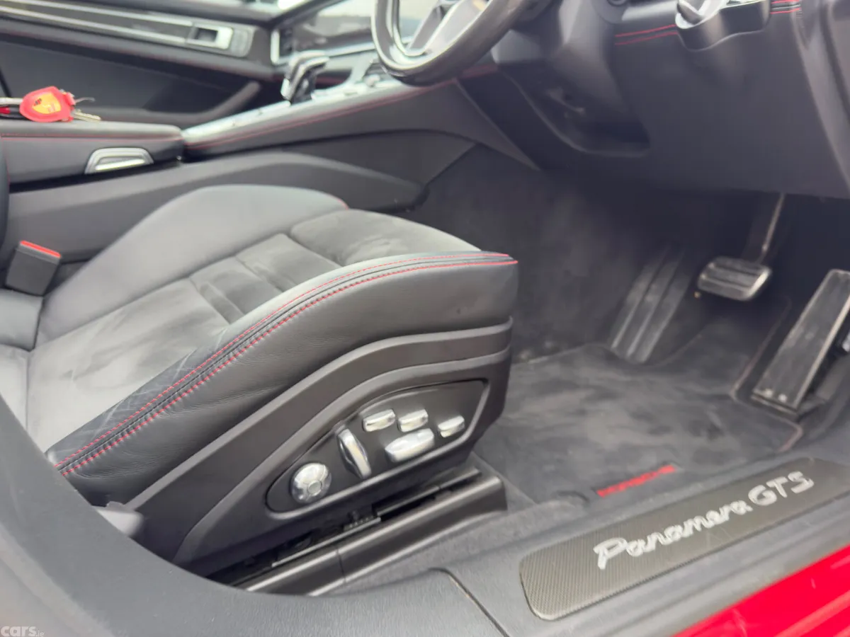 Porsche Panamera Hatchback, Petrol, 2019, Red