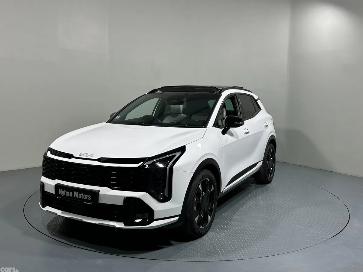 Kia Sportage SUV, Diesel Hybrid, 2026, White