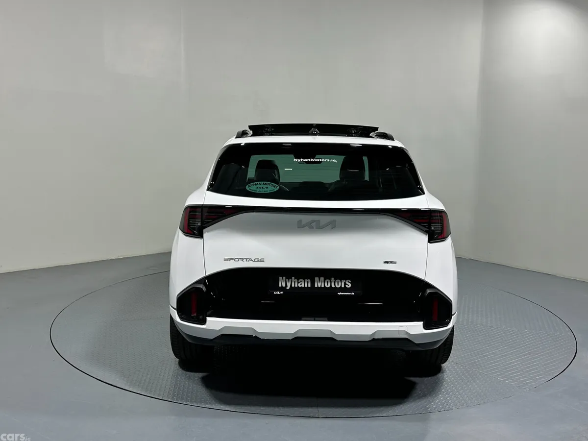 Kia Sportage SUV, Diesel Hybrid, 2026, White