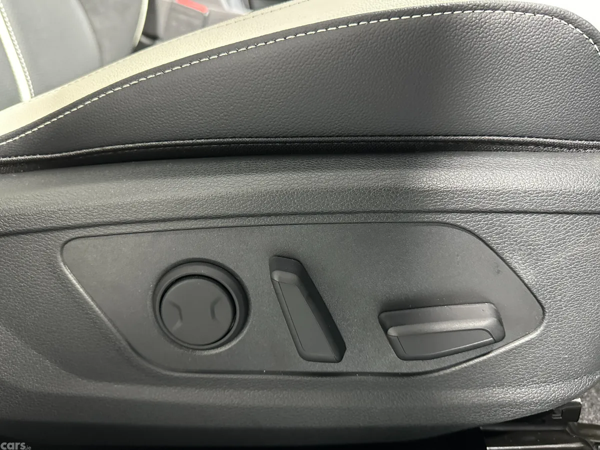 Kia Sportage SUV, Diesel Hybrid, 2026, White