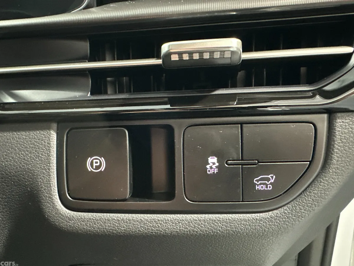 Kia Sportage SUV, Diesel Hybrid, 2026, White