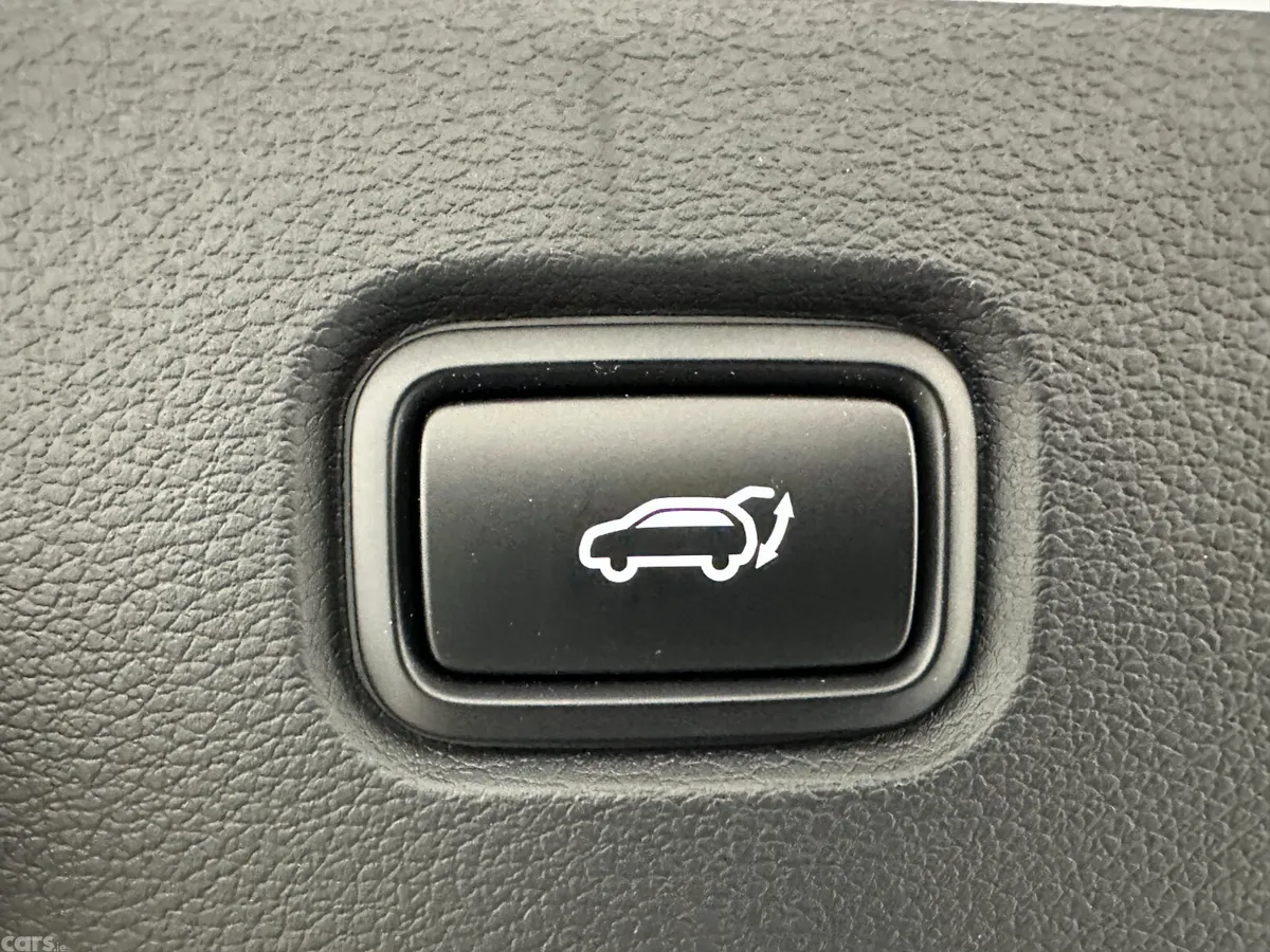 Kia Sportage SUV, Diesel Hybrid, 2026, White