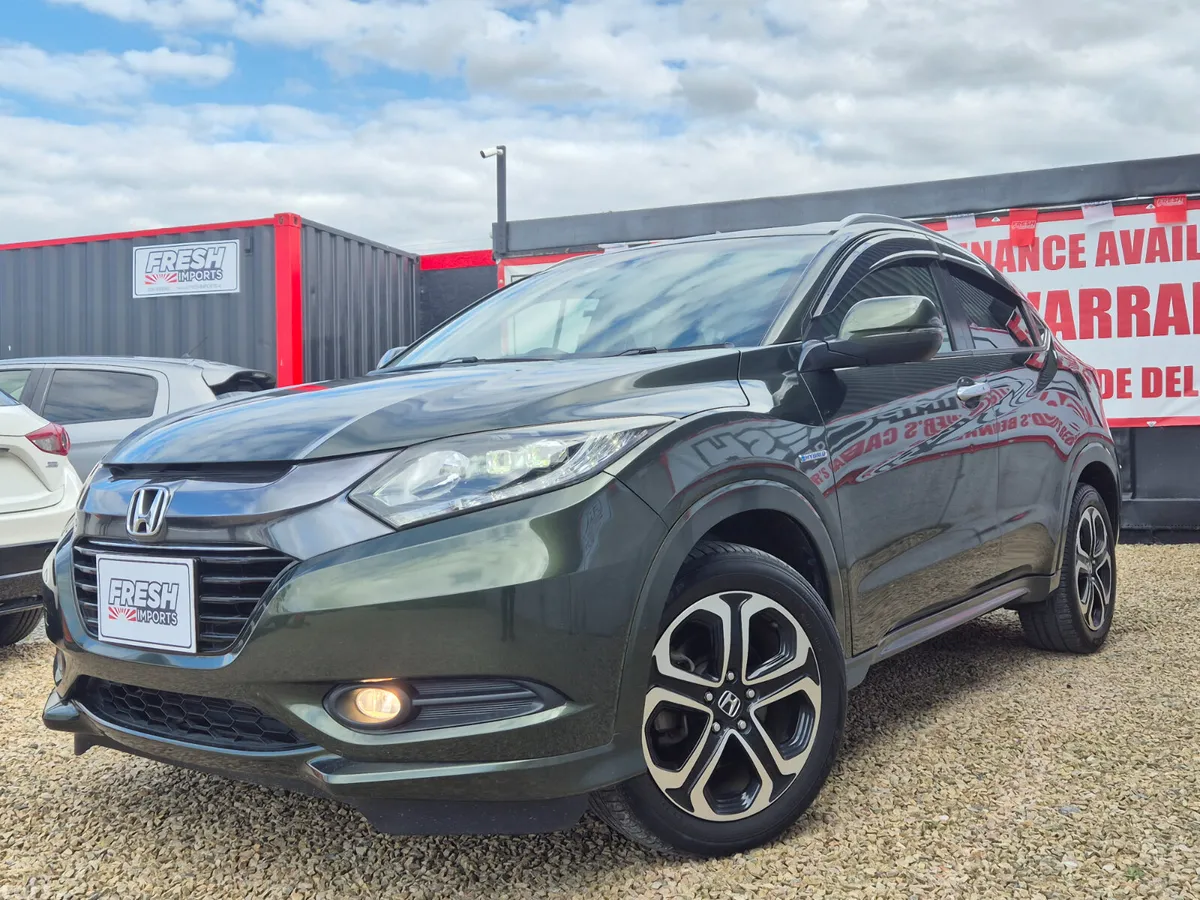 Honda Vezel SUV, Petrol Hybrid, 2014, Green