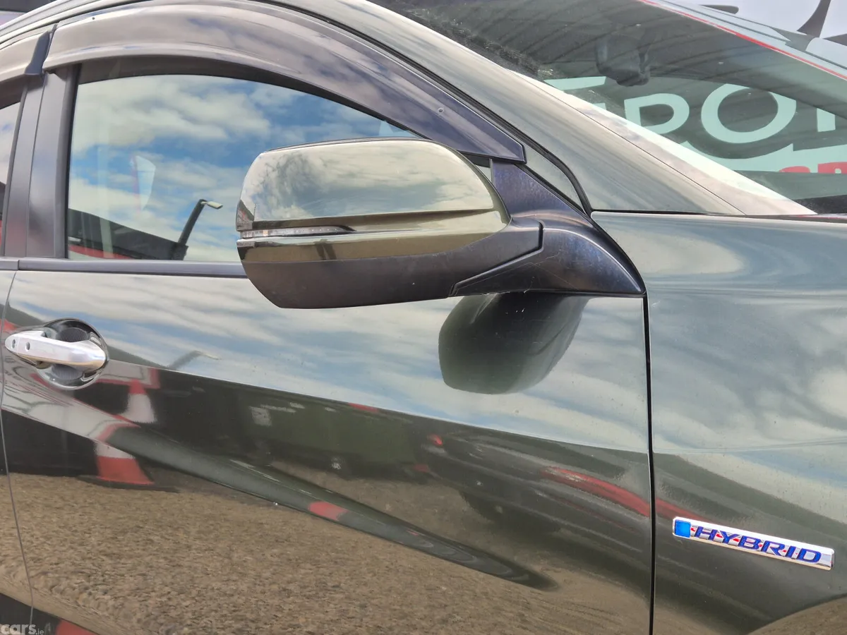 Honda Vezel SUV, Petrol Hybrid, 2014, Green
