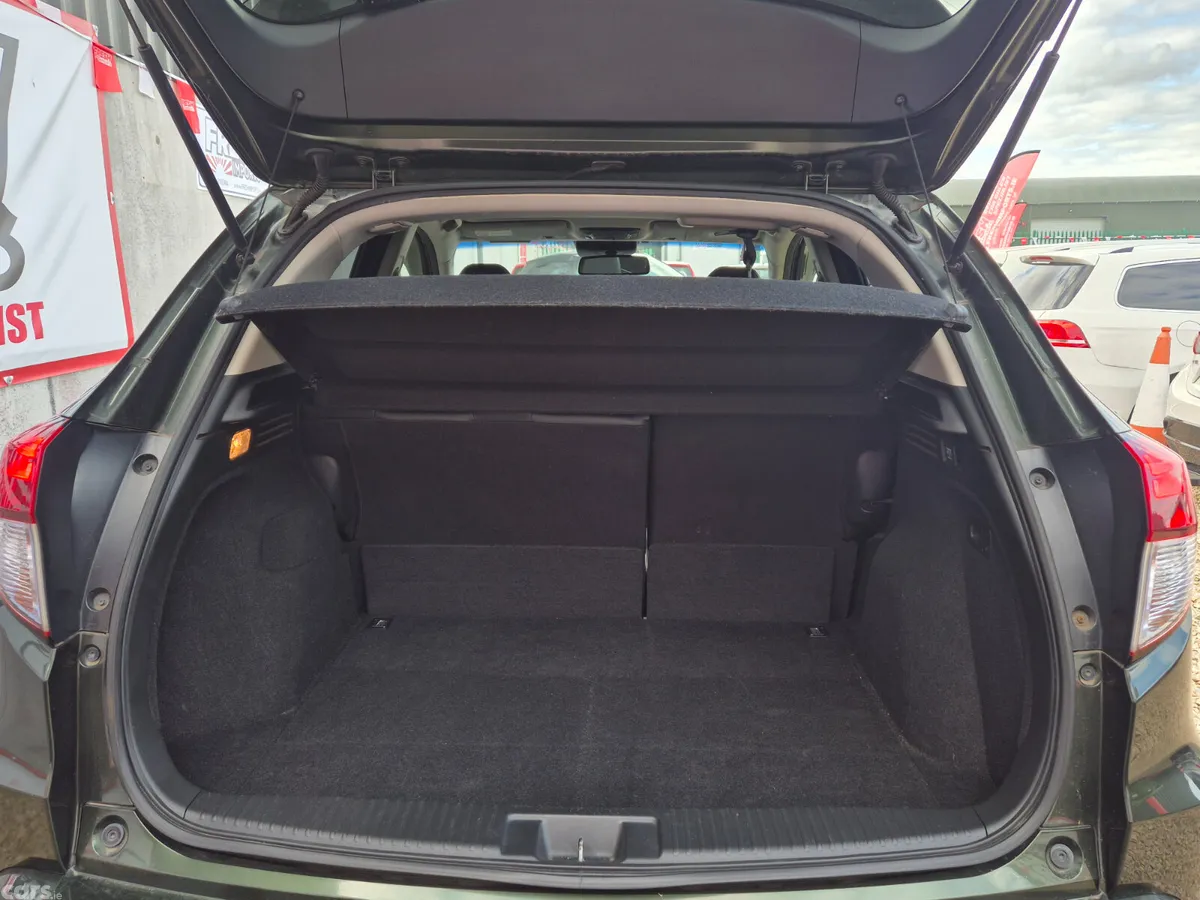 Honda Vezel SUV, Petrol Hybrid, 2014, Green