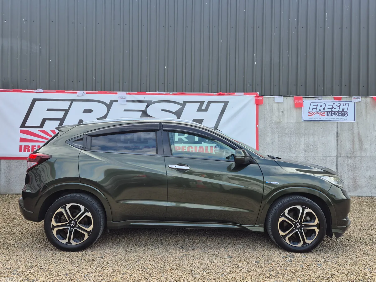 Honda Vezel SUV, Petrol Hybrid, 2014, Green