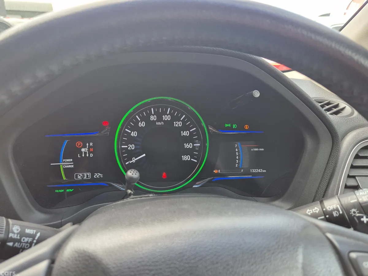 Honda Vezel SUV, Petrol Hybrid, 2014, Green