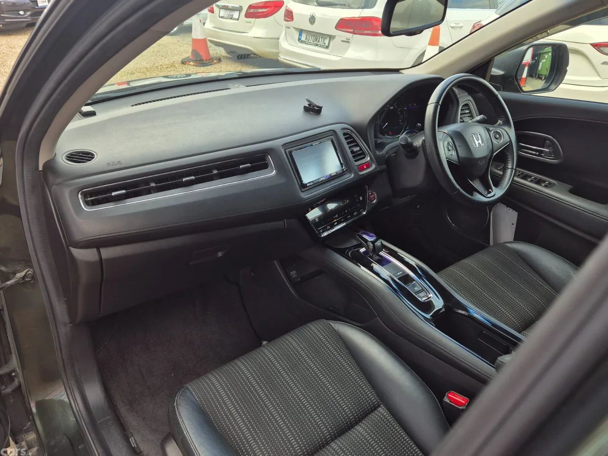 Honda Vezel SUV, Petrol Hybrid, 2014, Green