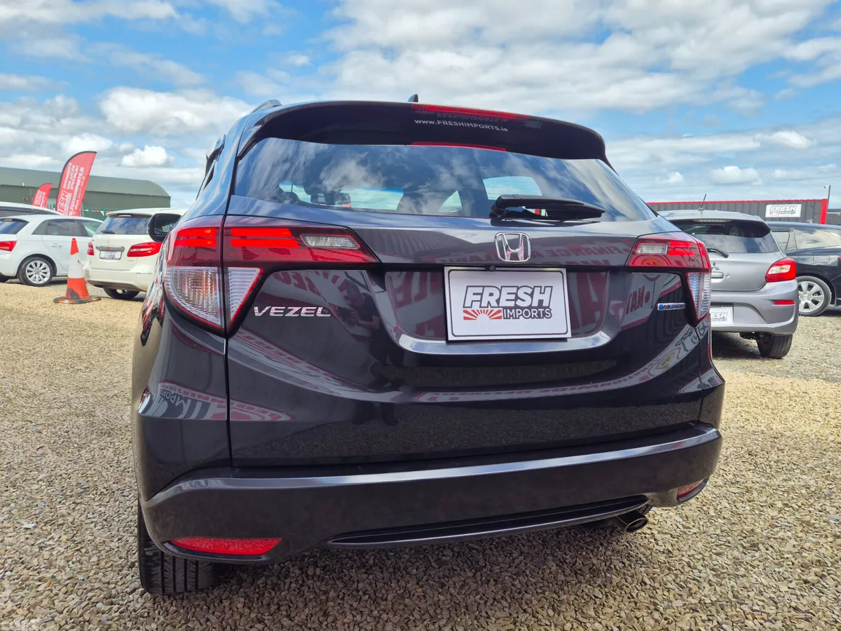 Honda Vezel SUV, Petrol Hybrid, 2014, Grey