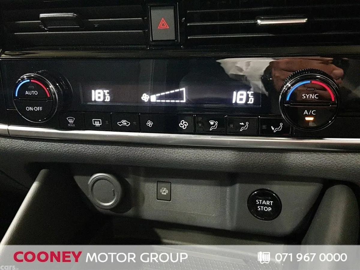 Nissan Qashqai MPV, Petrol, 2024, White
