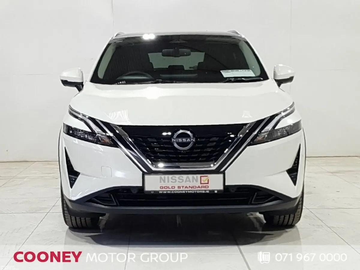 Nissan Qashqai MPV, Petrol, 2024, White