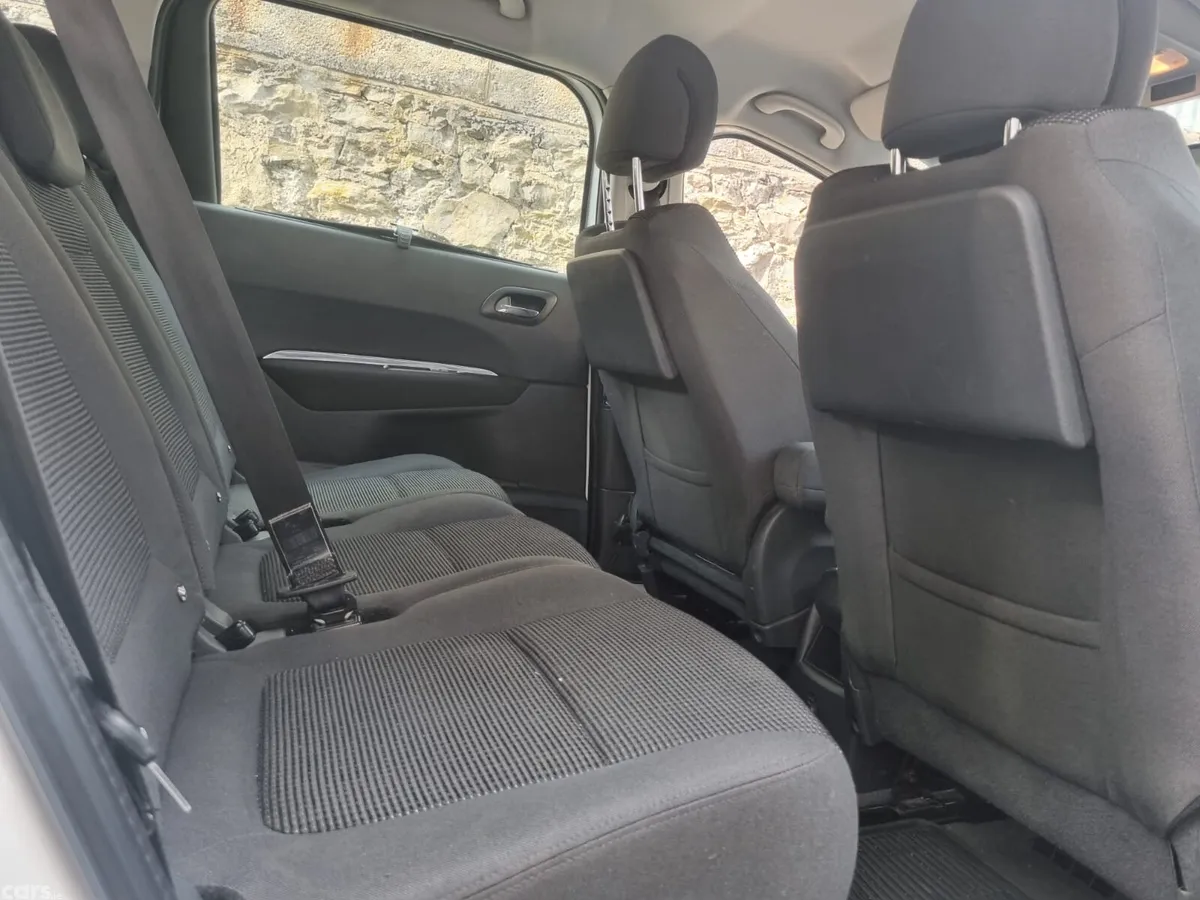 Peugeot 5008 MPV, Diesel, 2016, White