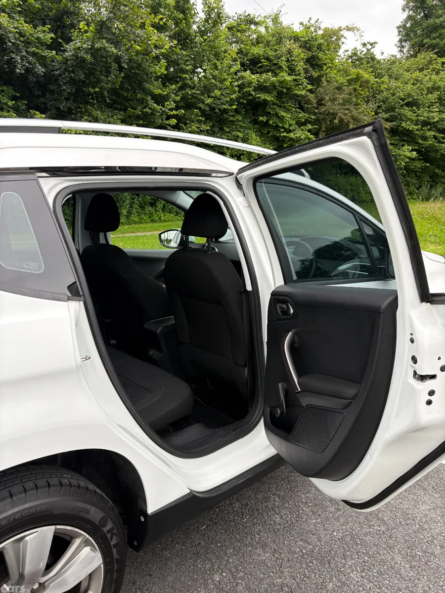 Peugeot 2008 SUV, Diesel, 2016, White