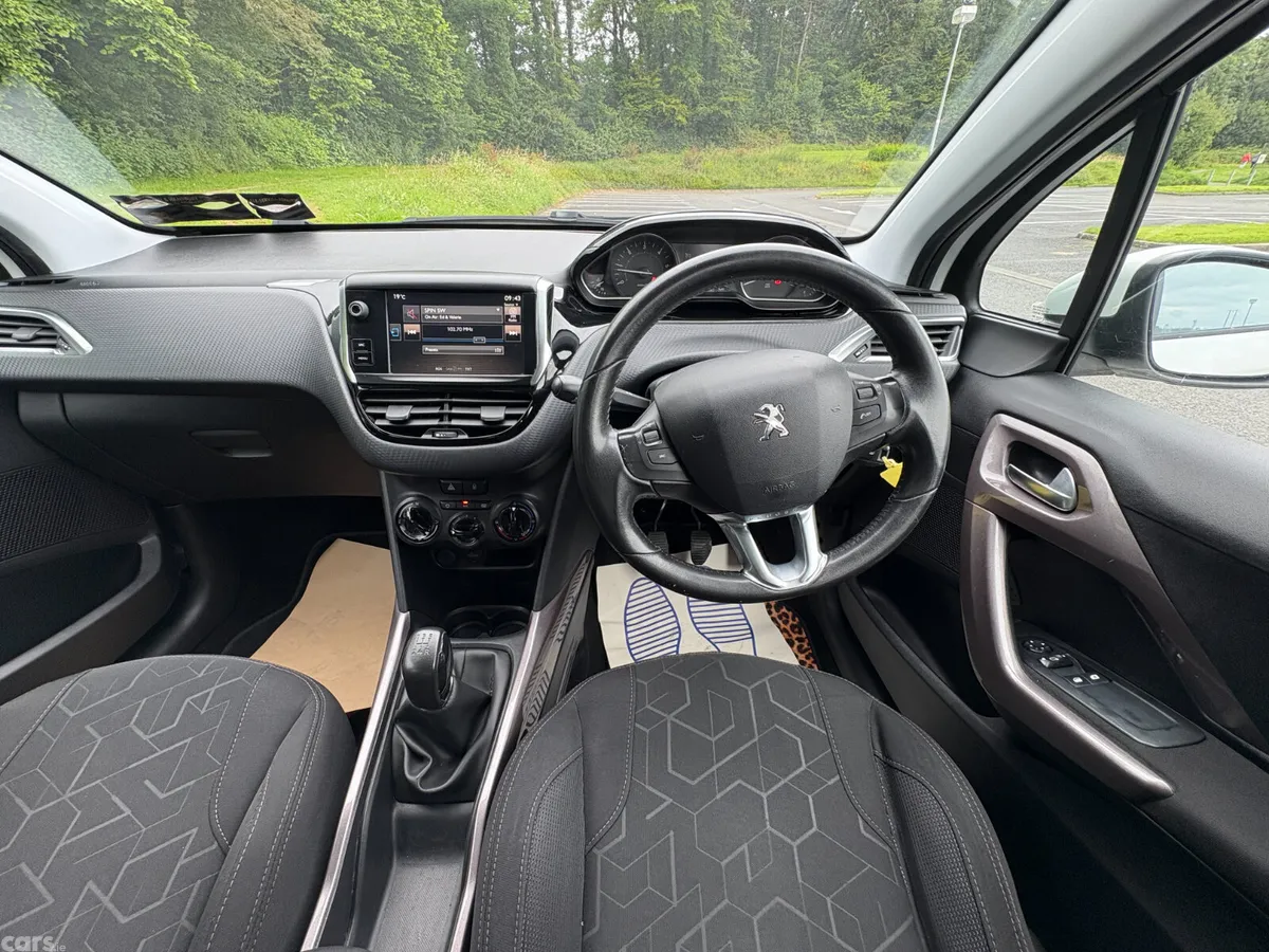 Peugeot 2008 SUV, Diesel, 2016, White