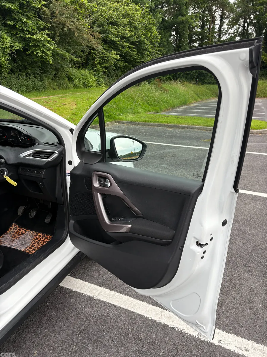Peugeot 2008 SUV, Diesel, 2016, White