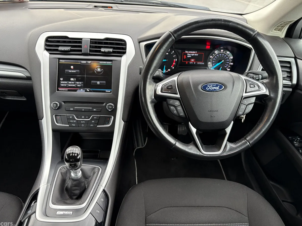Ford Mondeo Hatchback, Diesel, 2015, Silver