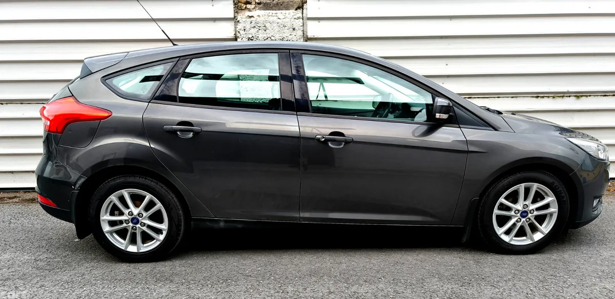Ford Focus Hatchback, Diesel, 2016, Grey