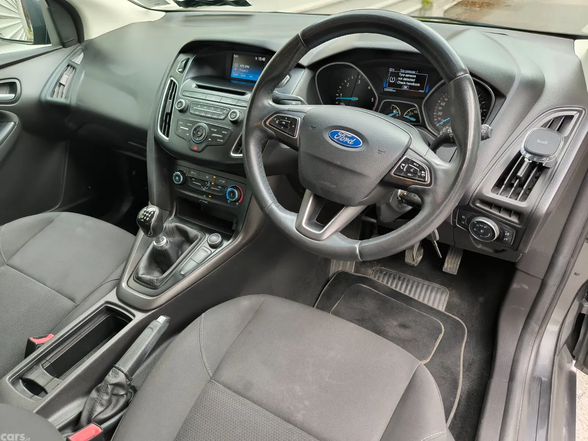 Ford Focus Hatchback, Diesel, 2016, Grey