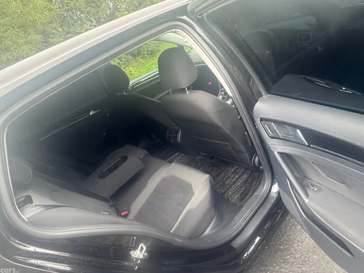 Volkswagen Golf Hatchback, Petrol, 2018, Black