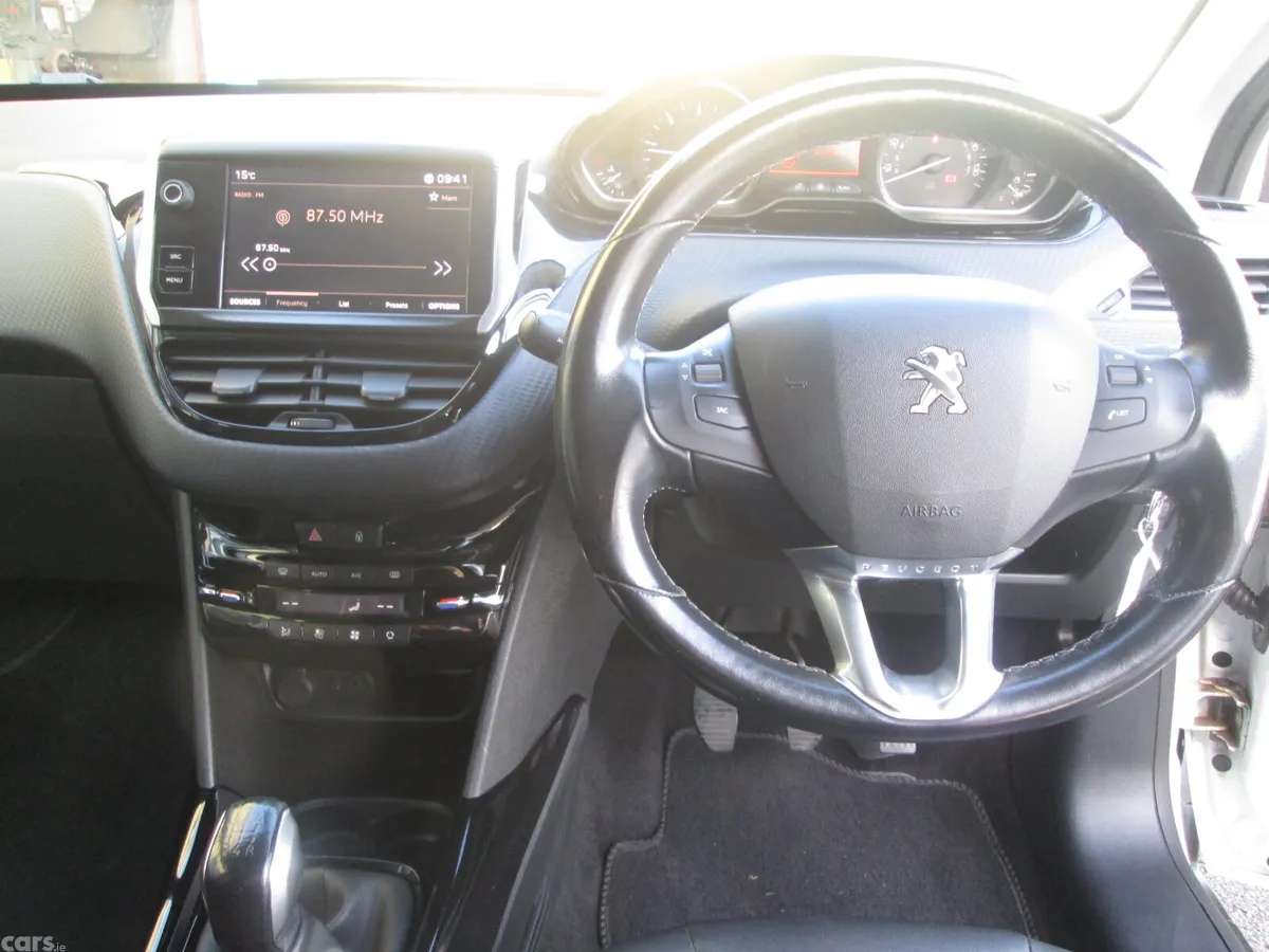 Peugeot 2008 SUV, Diesel, 2018, White