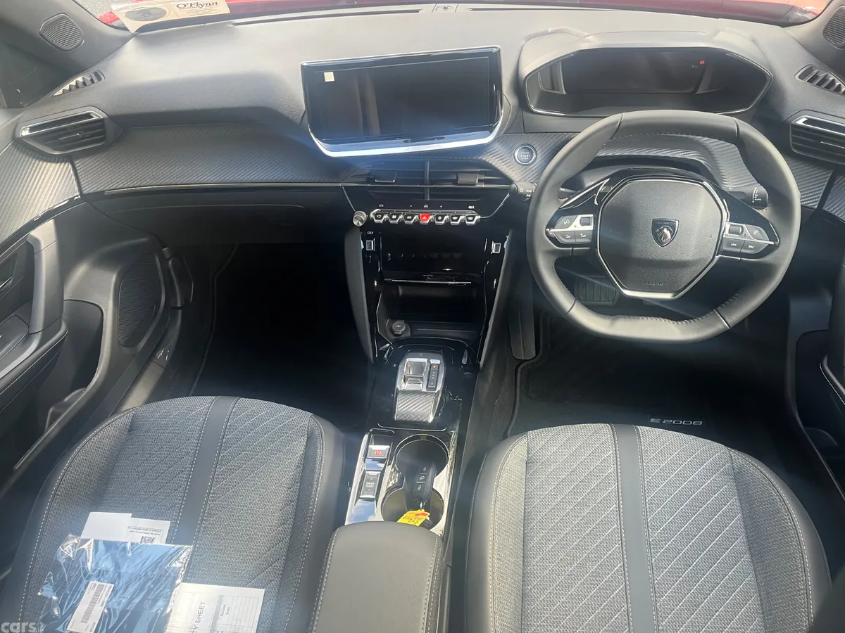 Peugeot 2008 MPV, Electric, 2025, Red