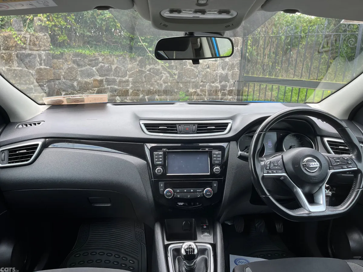 Nissan Qashqai MPV, Petrol, 2018, Blue
