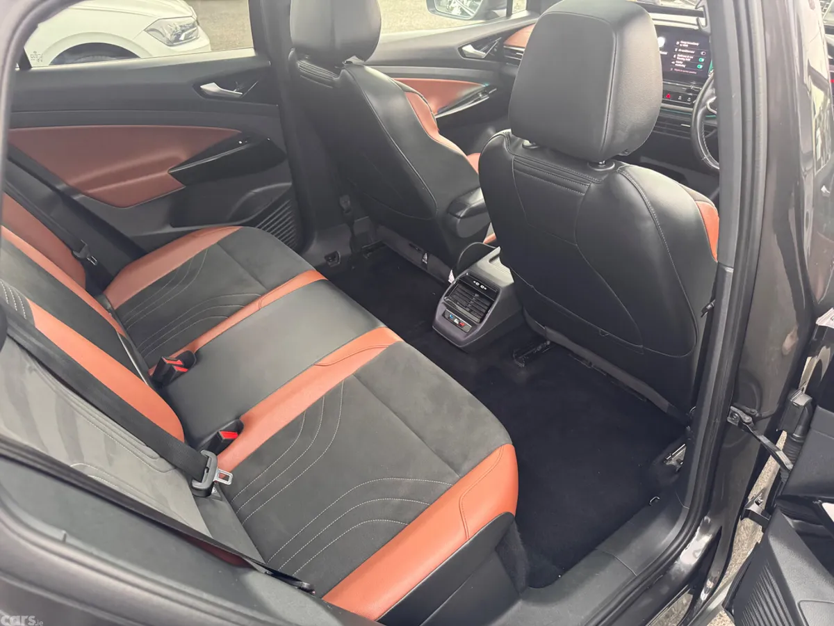 Volkswagen ID.4 Estate, Electric, 2022, Grey