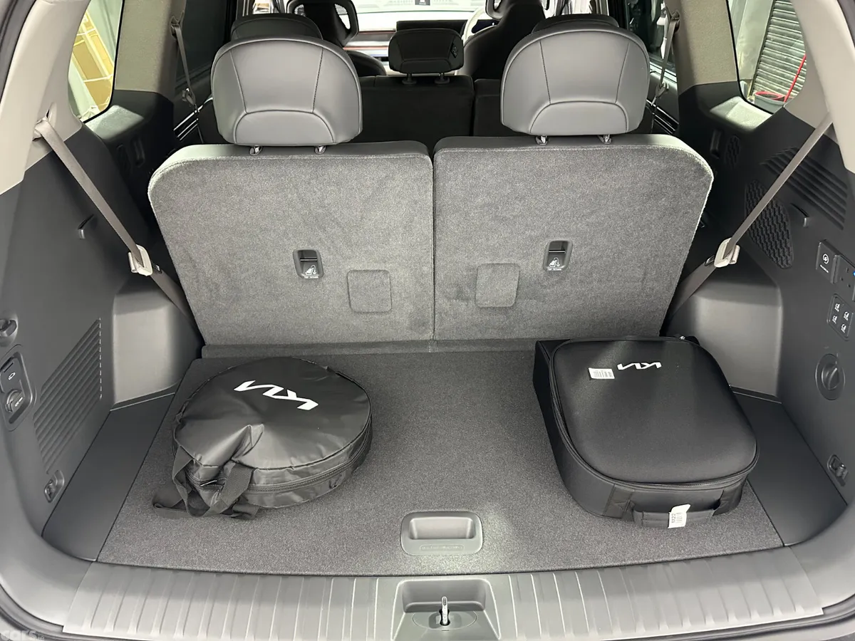 Kia EV9 SUV, Electric, 2026, Black
