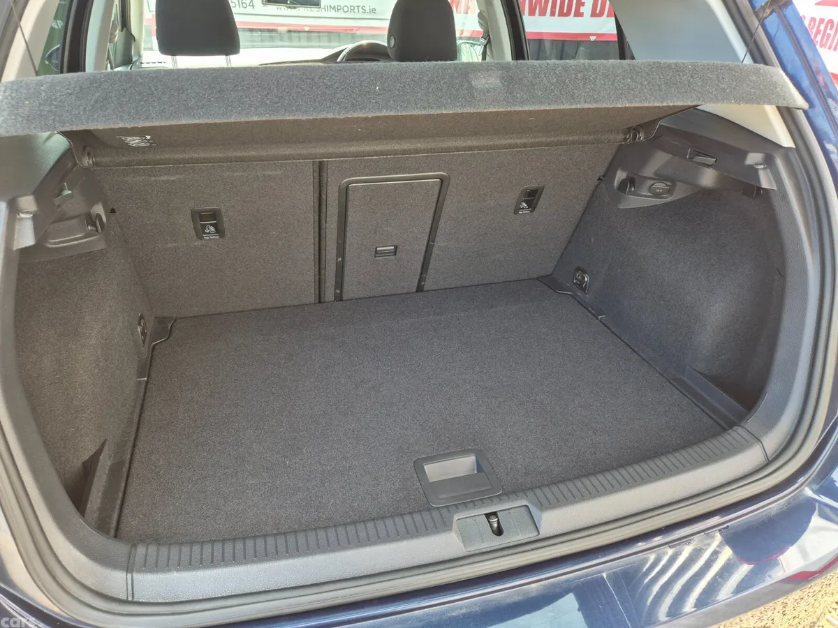 Volkswagen Golf Hatchback, Petrol, 2014, Blue