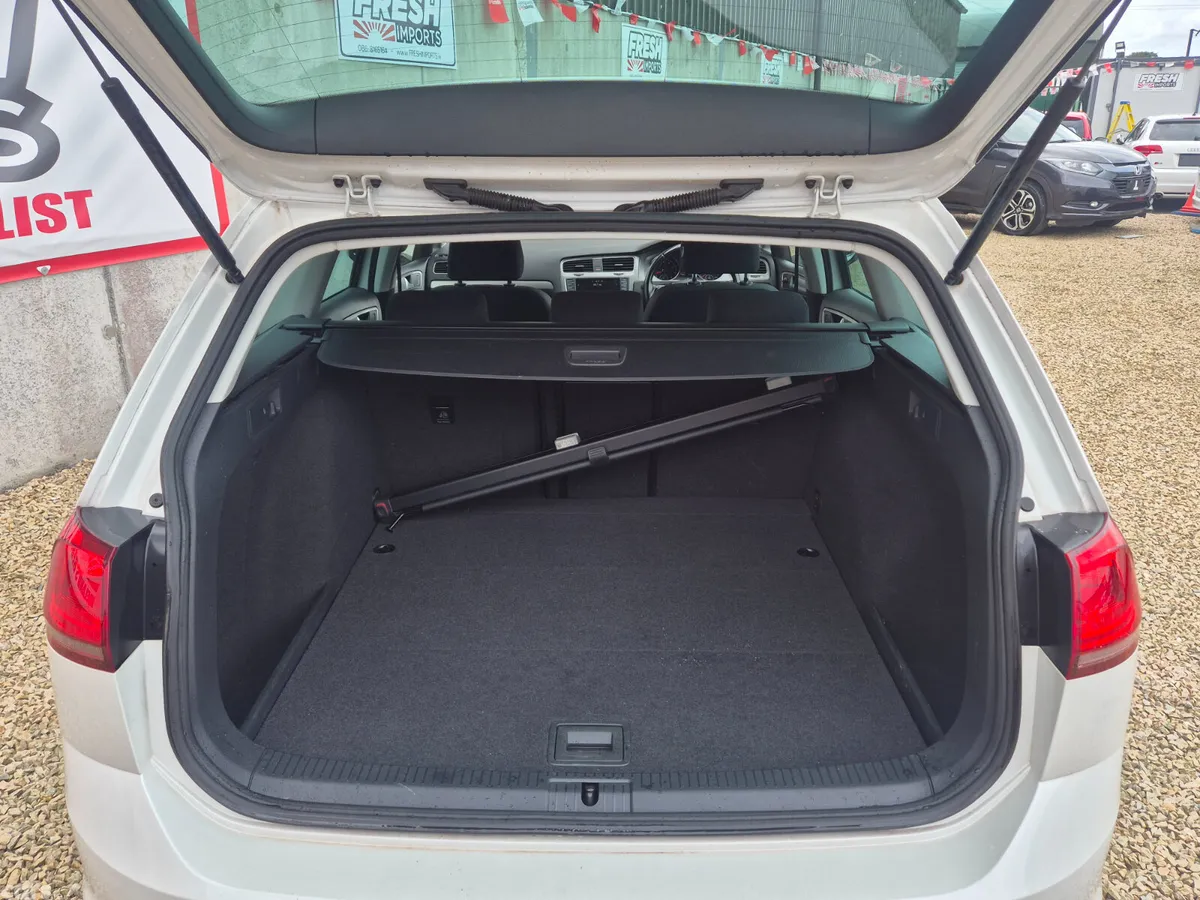 Volkswagen Golf Estate, Petrol, 2015, White
