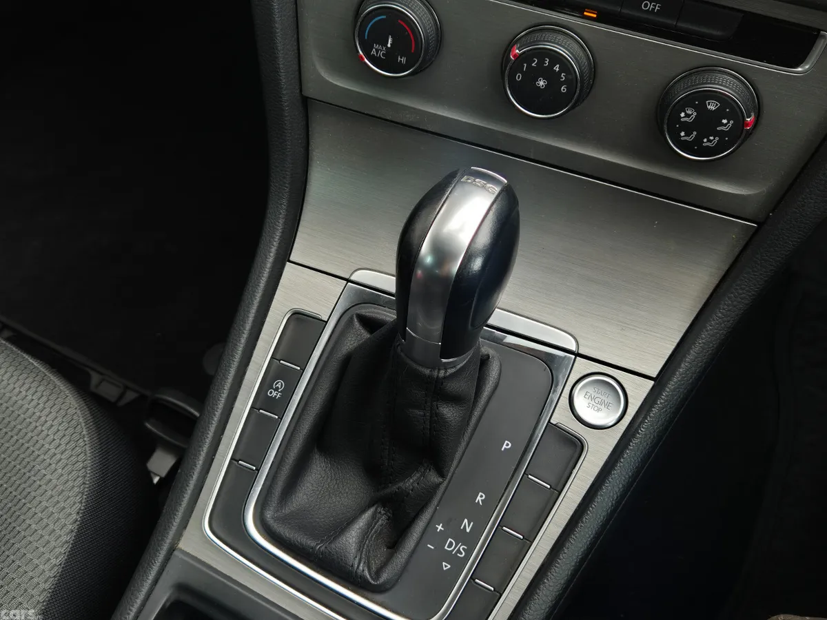 Volkswagen Golf Estate, Petrol, 2015, White