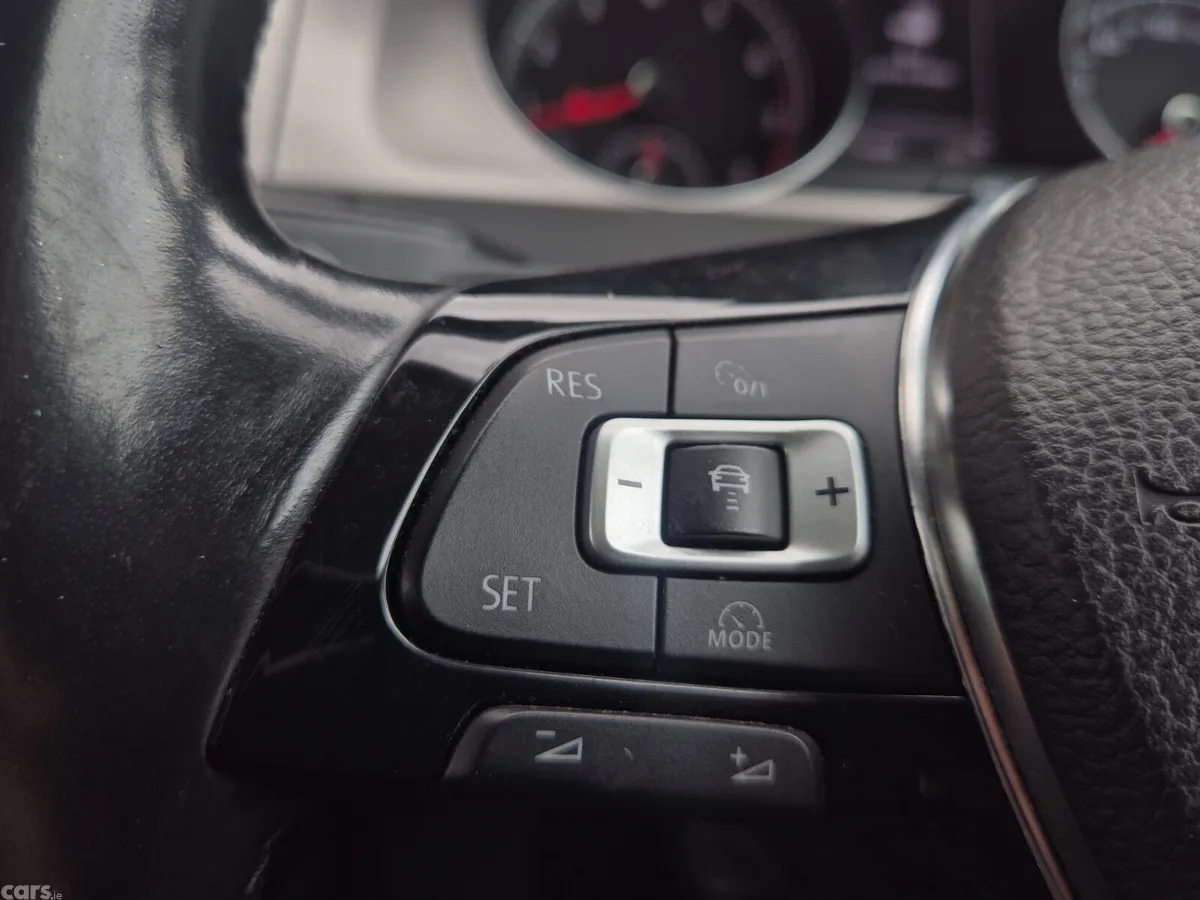 Volkswagen Golf Estate, Petrol, 2015, White