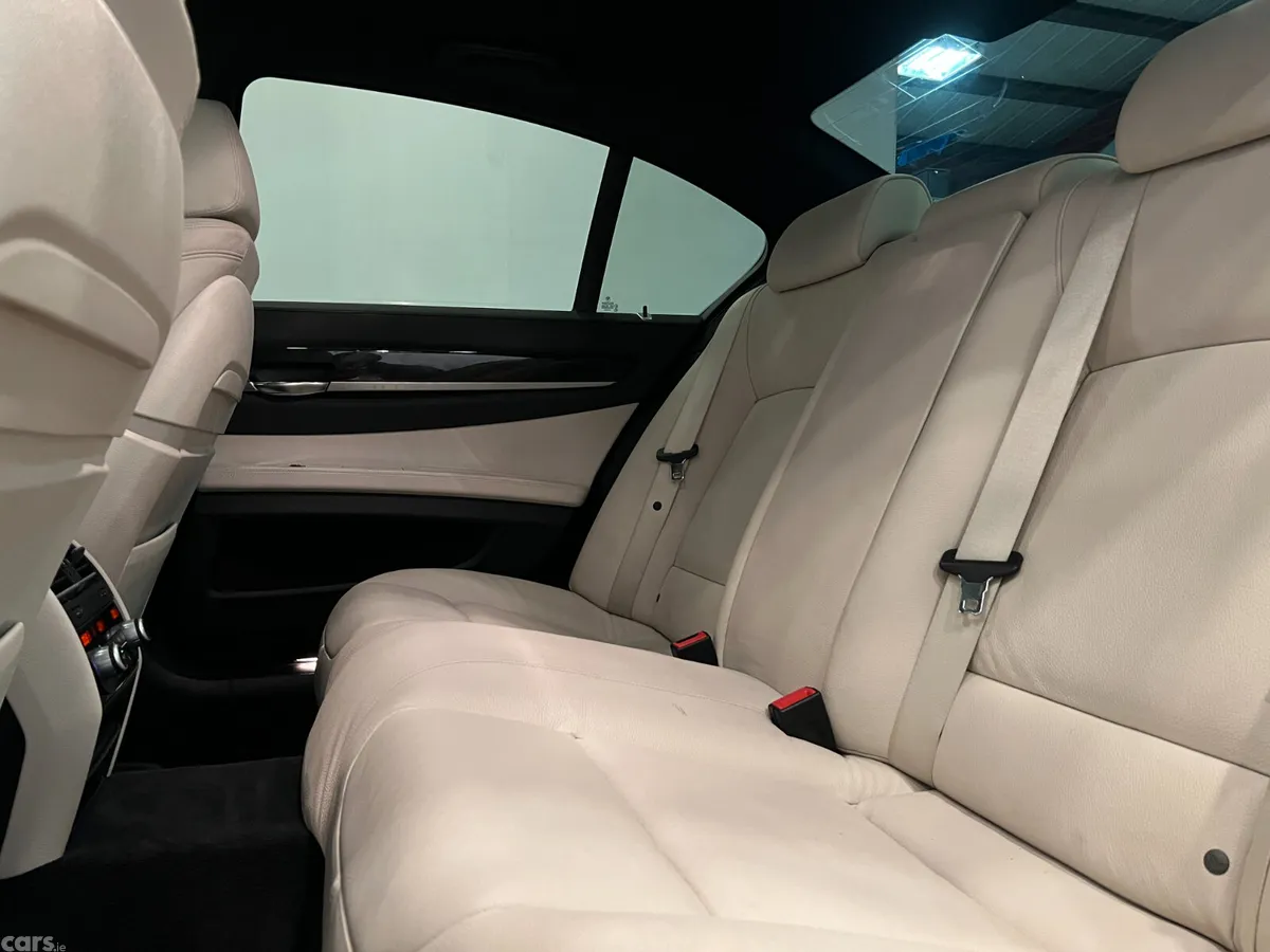 BMW 7-Series Saloon, Diesel, 2014, Black