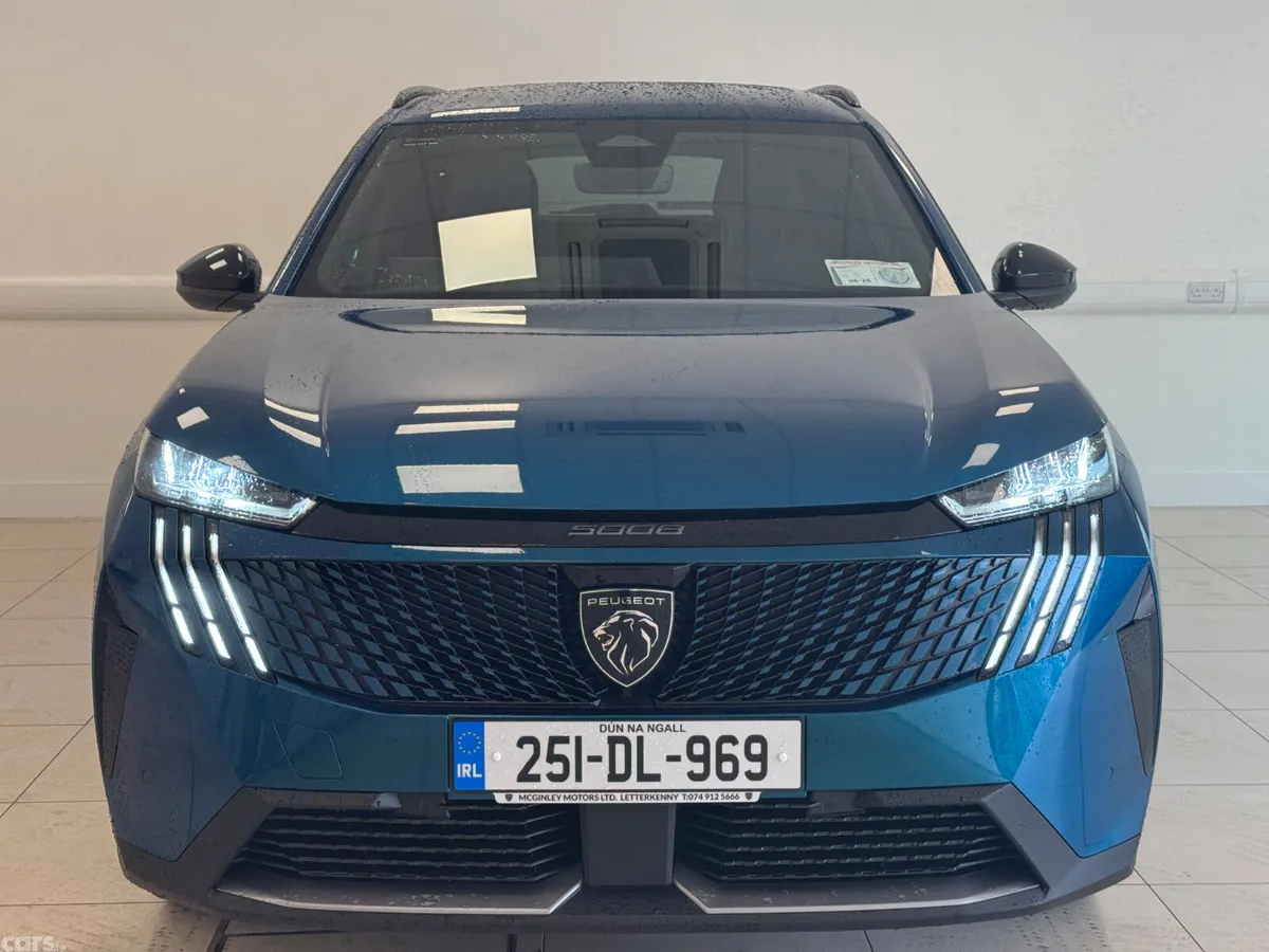 Peugeot 5008 MPV, Petrol, 2025, Blue