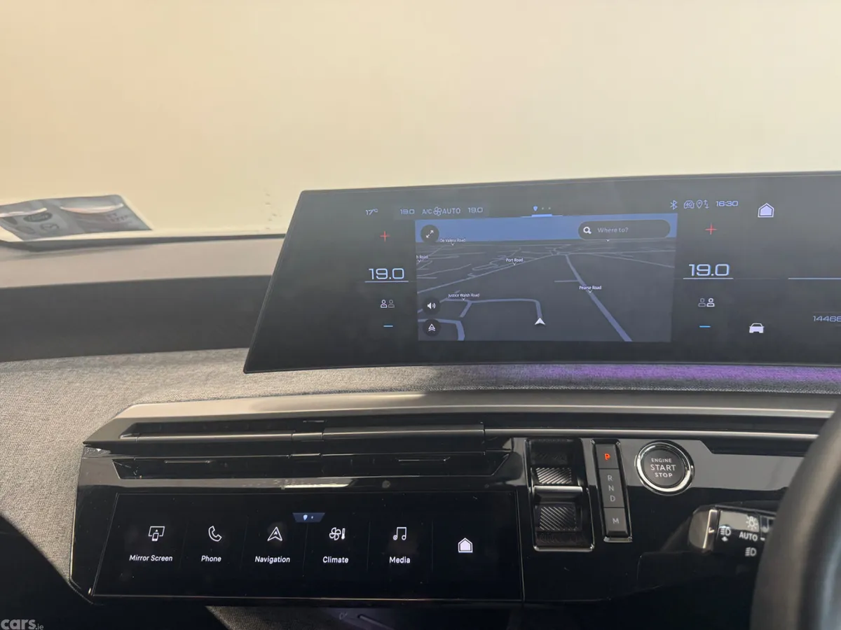 Peugeot 5008 MPV, Petrol, 2025, Blue