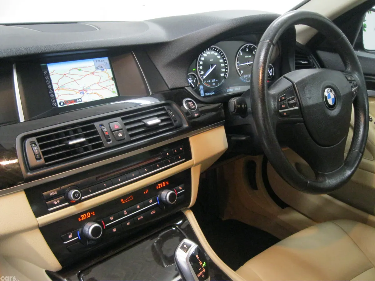 BMW 5-Series Saloon, Diesel, 2014, Gold