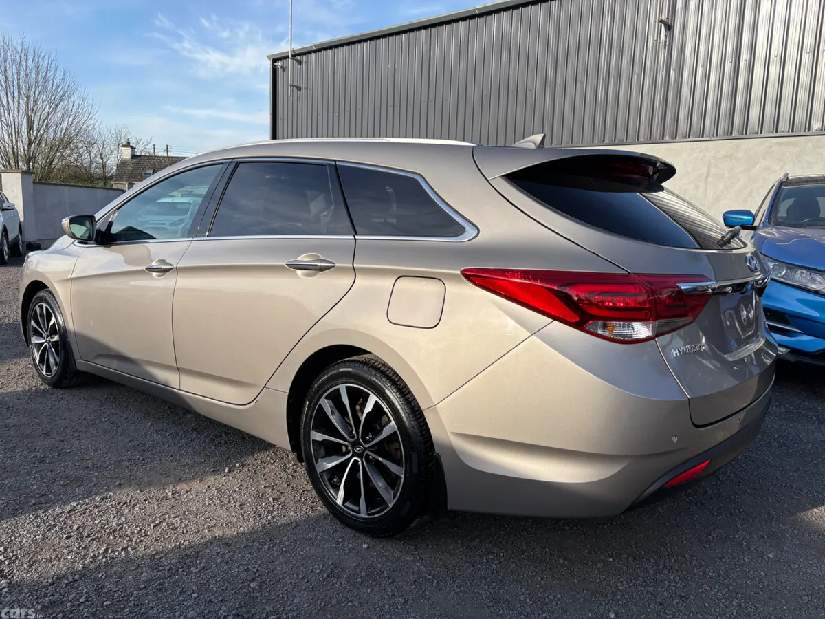 Hyundai i40 Estate/Jeep, Diesel, 2016, Beige
