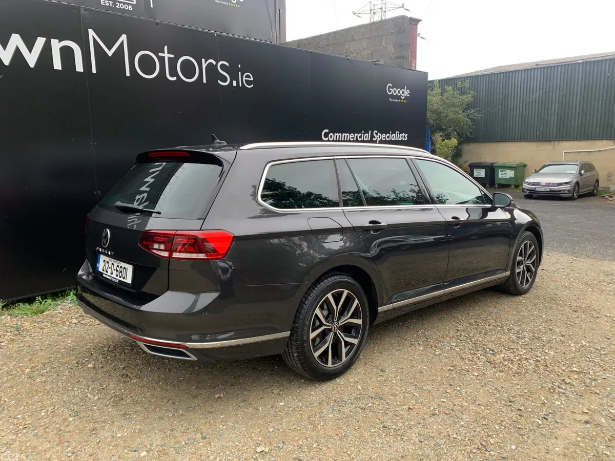Volkswagen Passat Estate, Diesel, 2021, Grey