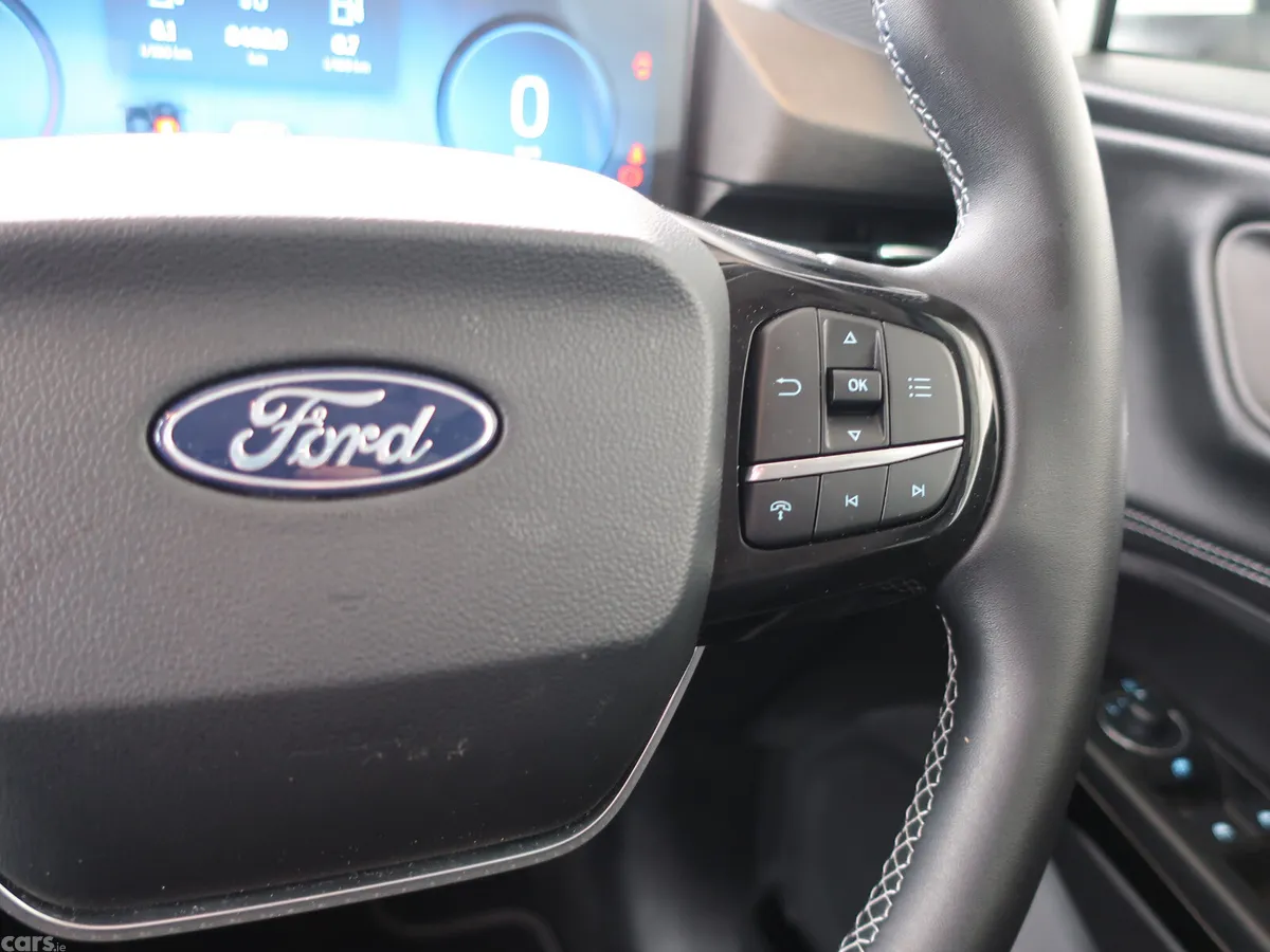 Ford Puma MPV, Petrol, 2025, White