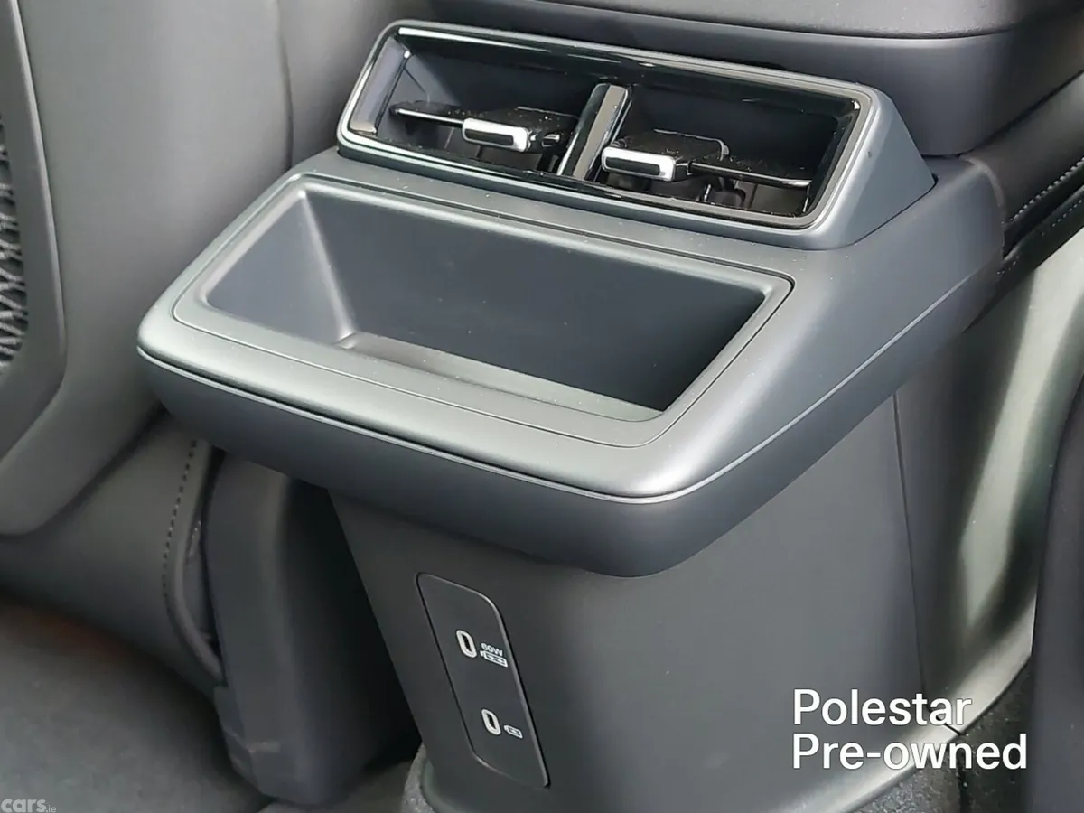 Polestar 4 Hatchback, Electric, 2026, Black