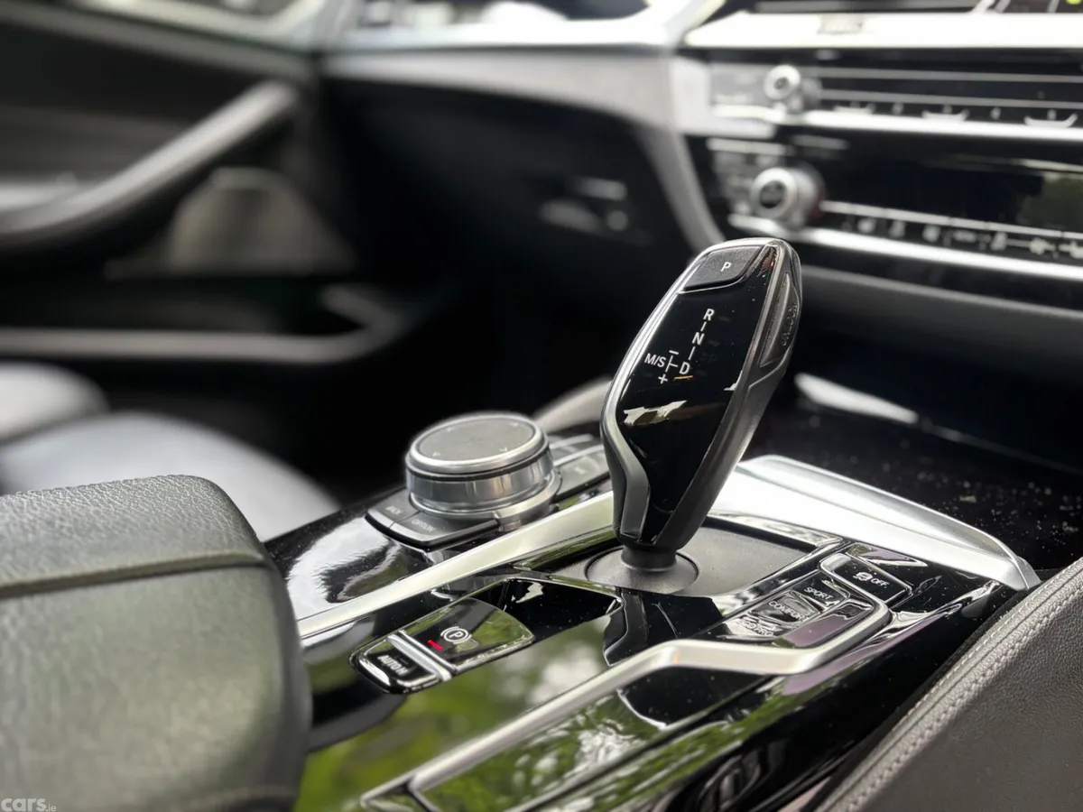 BMW 5-Series Saloon, Diesel, 2021, Green